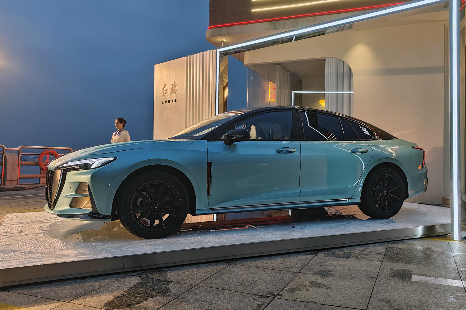 一汽紅旗H6推出四款車型，預(yù)售價19.48-24.18萬元